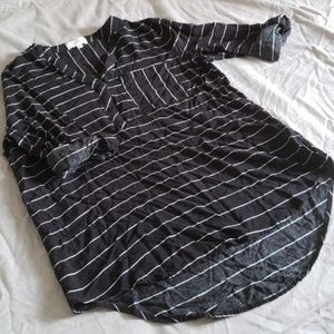 Black, white striped tunic shirt Bailey and chloe